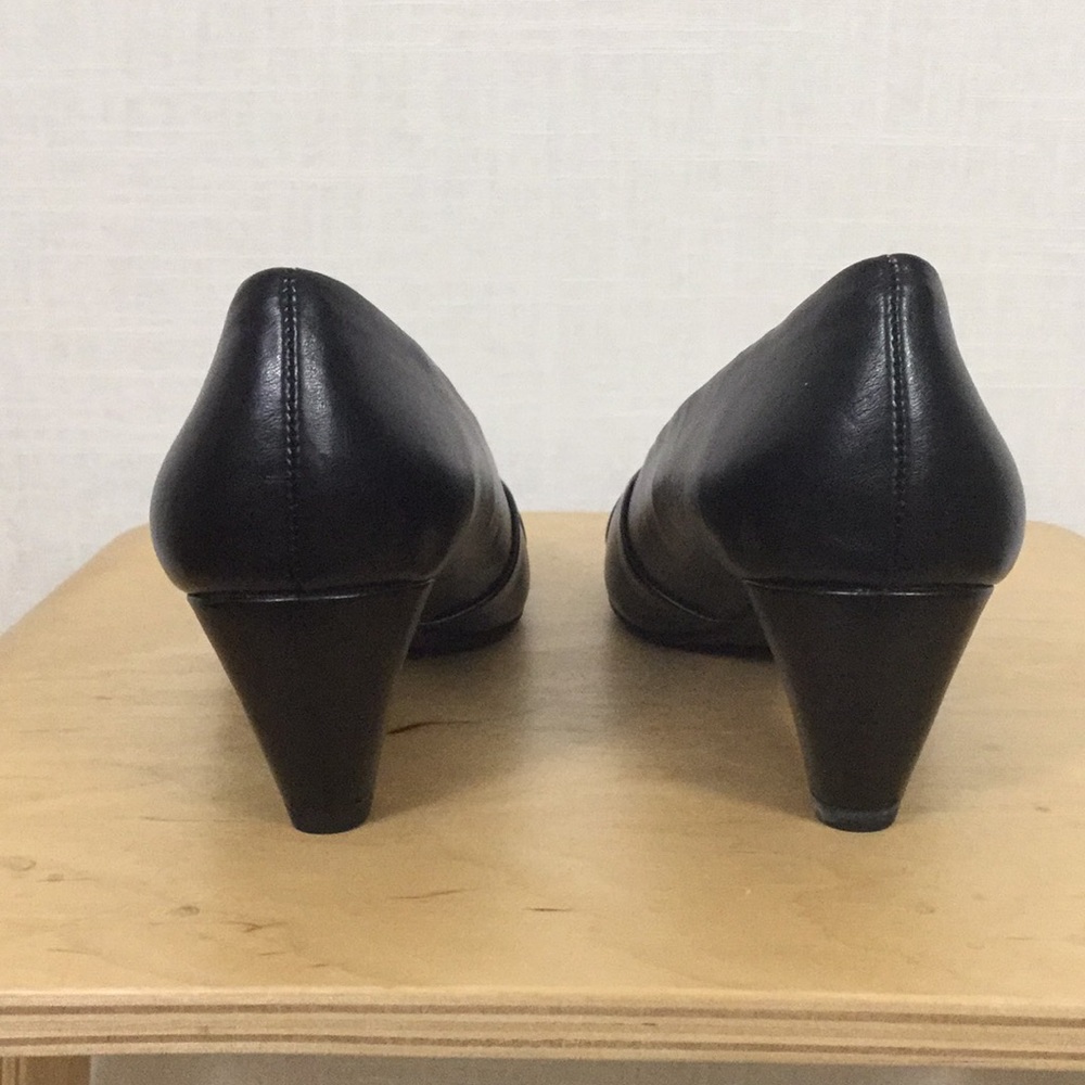 NWOT Soft Style by Hush Puppies black pumps - Picture 3 of 10